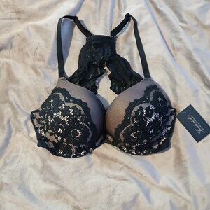 Frederick's of Hollywood Women's Heartthrob Lace  Black Push Up Bra NWT …
